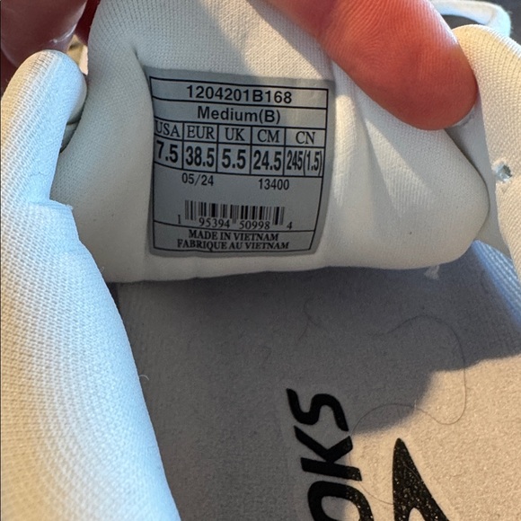 Brooks Ghost Max White Sneakers - Picture 4 of 7